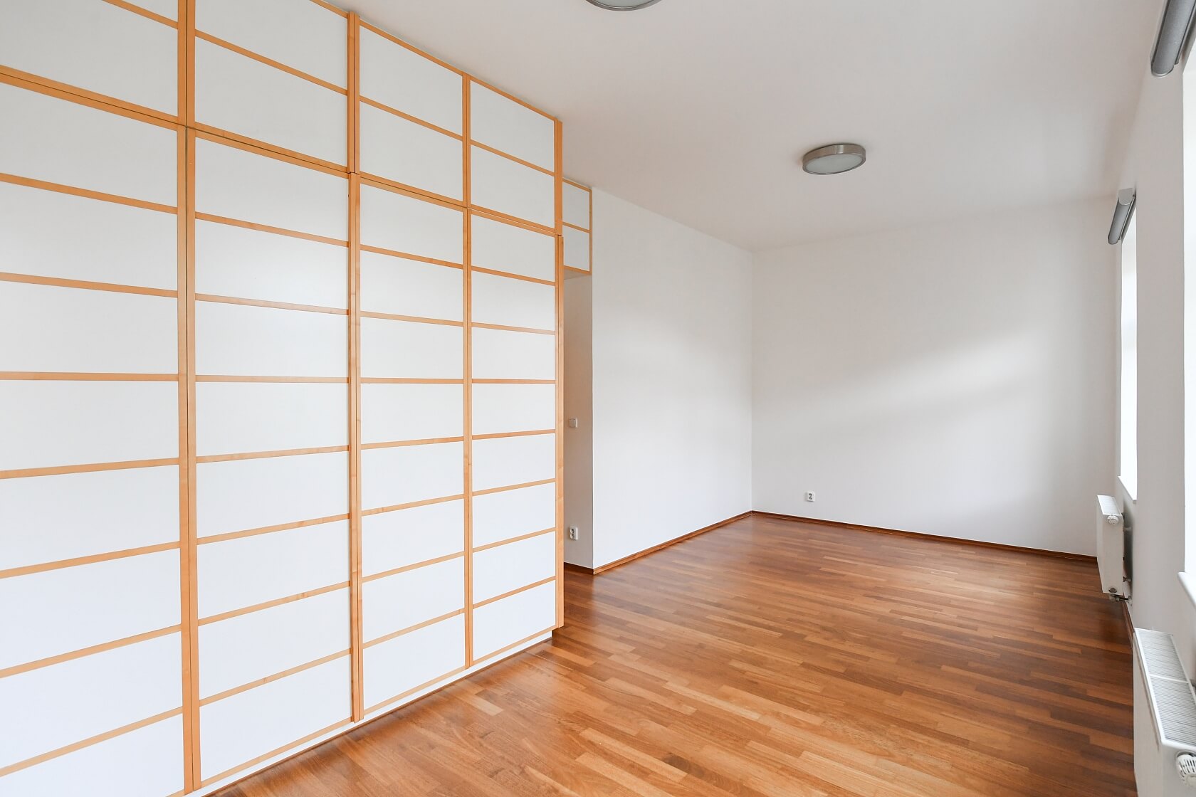 Nad Královskou oborou, Bubeneč - Praha 7 | Pronájem, Byt 2+kk, 74 m²