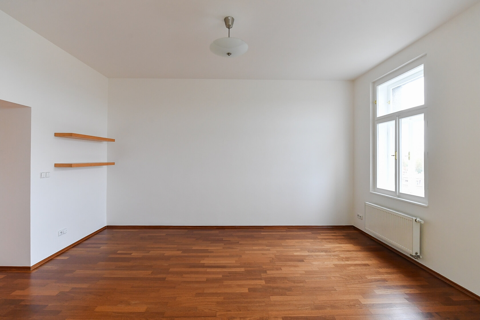 Nad Královskou oborou, Bubeneč - Prague 7 | Rent, Apartment One-bedroom (2+kk), 74 m²