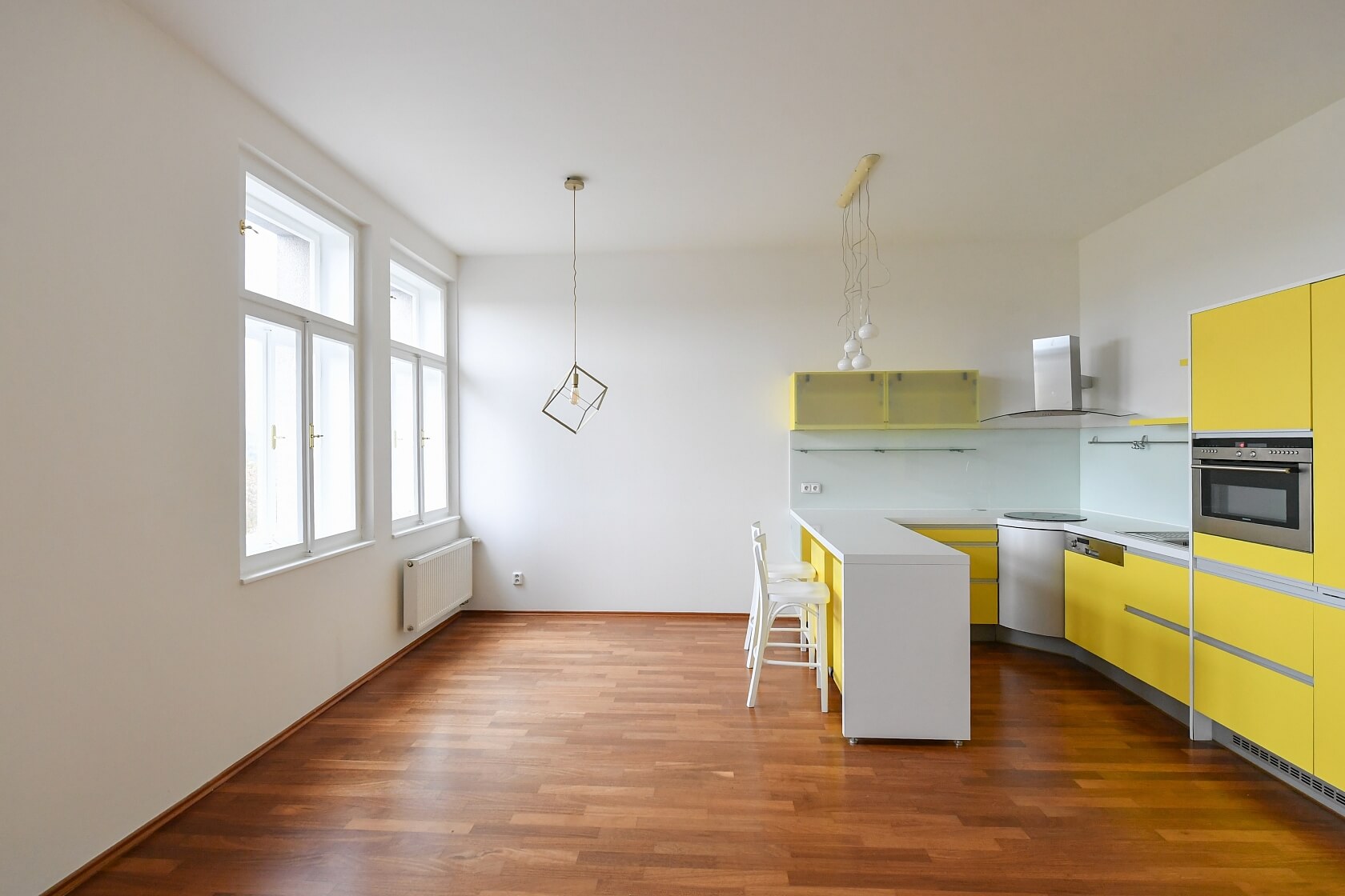 Nad Královskou oborou, Bubeneč - Praha 7 | Pronájem, Byt 2+kk, 74 m²