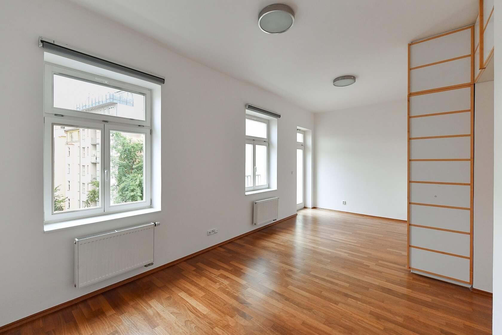 Nad Královskou oborou, Bubeneč - Prague 7 | Rent, Apartment One-bedroom (2+kk), 74 m²