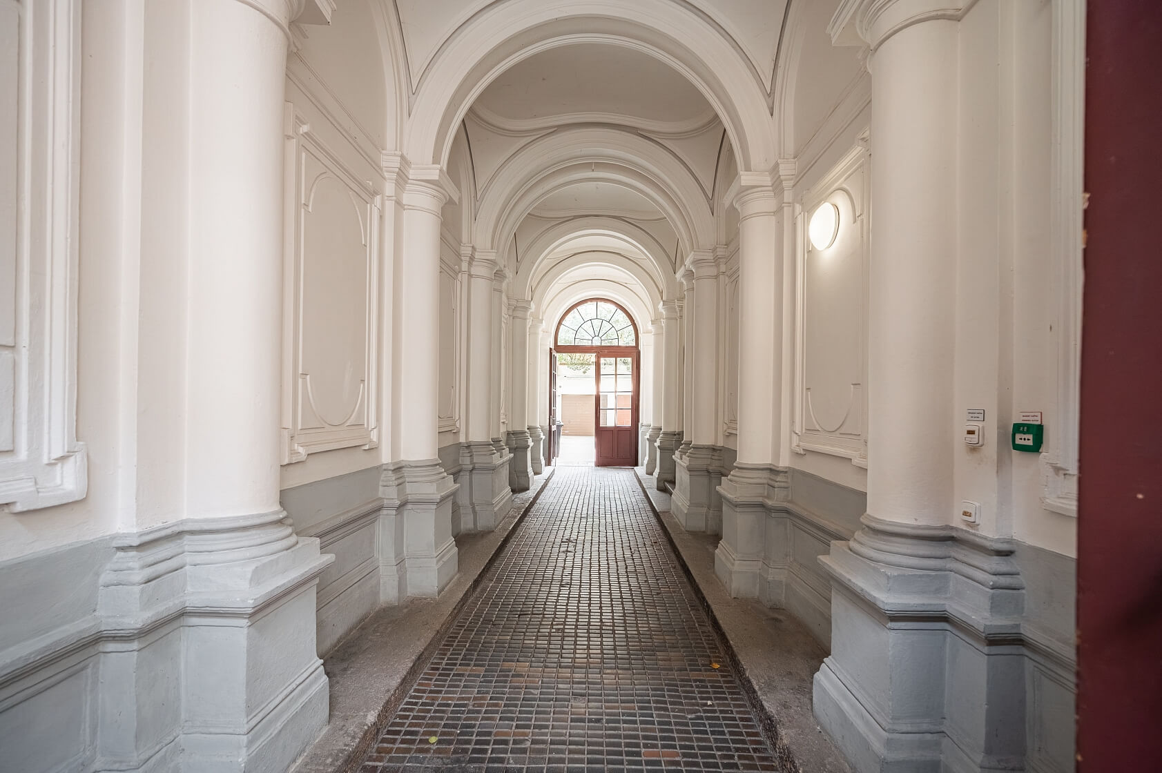 Hálkova, Nové Město - Prague 2 | Sale, Apartment Three-bedroom (4+kk), 229 m²