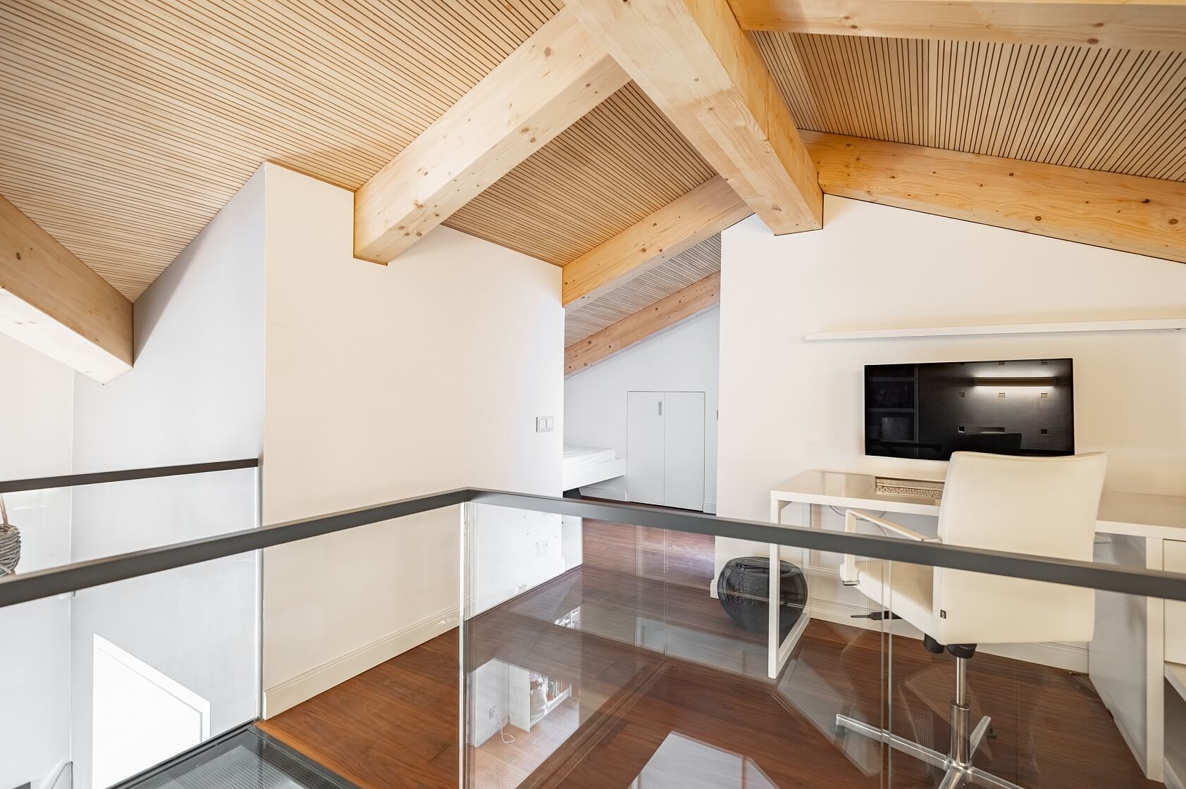 Hálkova, Nové Město - Prague 2 | Sale, Apartment Three-bedroom (4+kk), 229 m²