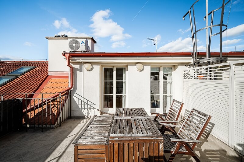 Žerotínova, Žižkov - Prague 3 | Sale, Apartment Three-bedroom (4+kk), 140 m²