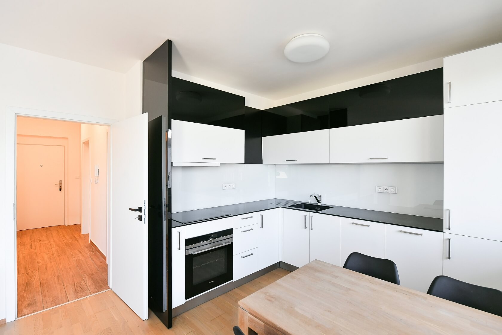 Želetická, Sobín - Prague 5 | Sale, Apartment One-bedroom (2+kk), 62 m²