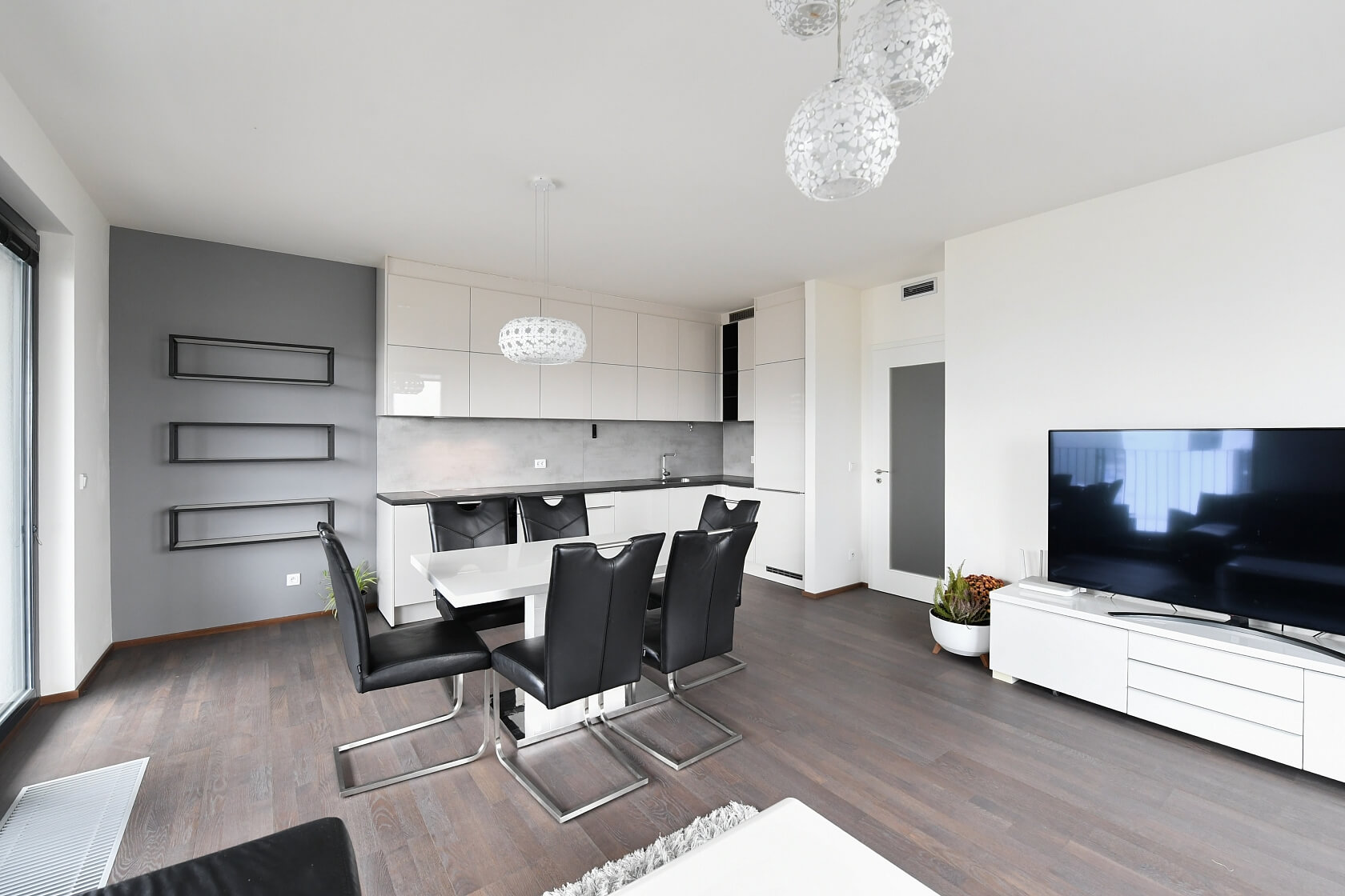 Mezi Vodami, Modřany - Prague 4 | Sale, Apartment Three-bedroom (4+kk), 123 m²