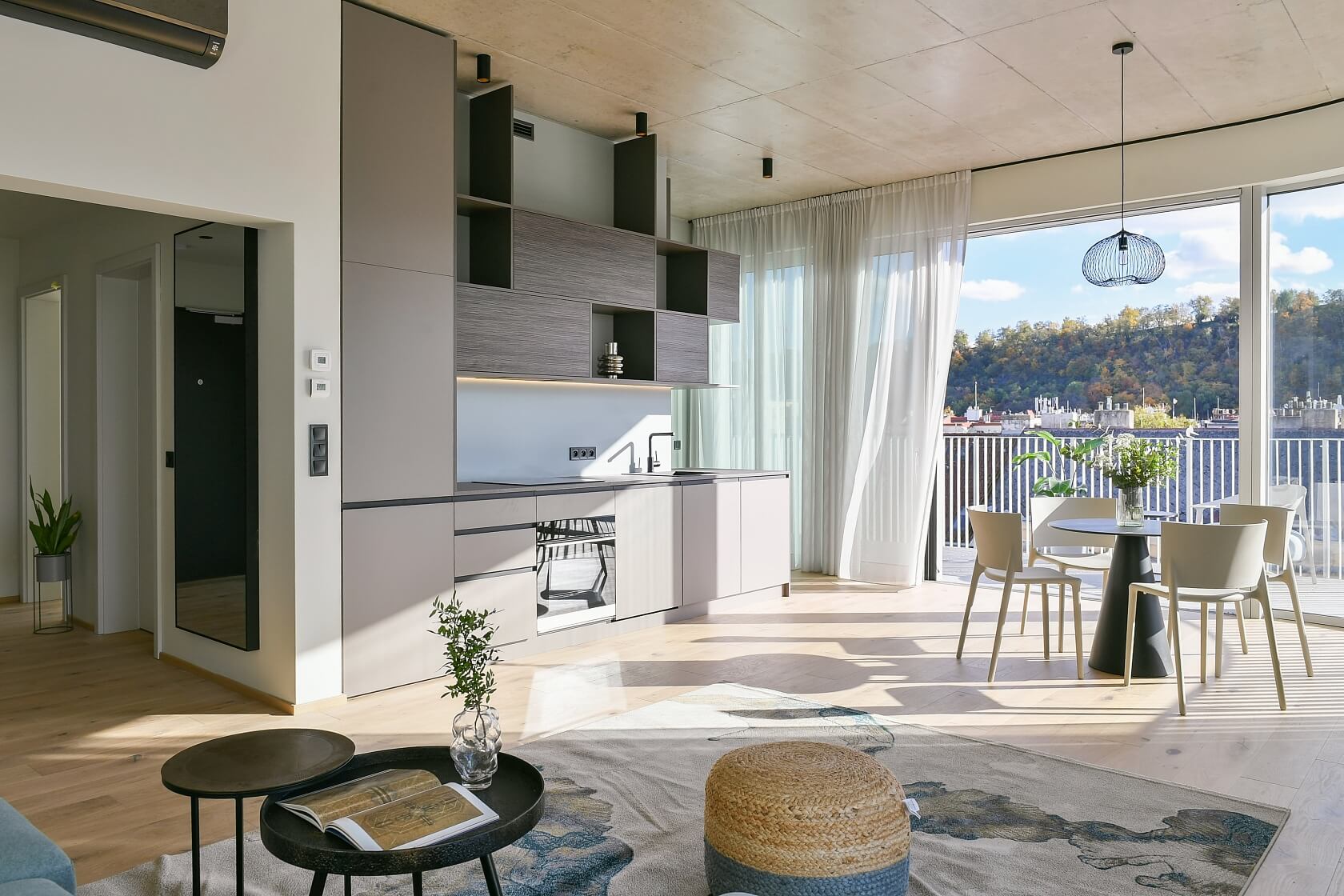 Sokolovská, Karlín - Prague 8 | Rent, Apartment Two-bedroom (3+kk), 123 m²