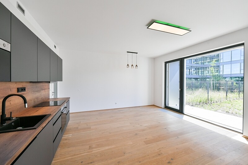 Sokolova, Karlín - Prague 8 | Sale, Apartment One-bedroom (2+kk), 92 m²