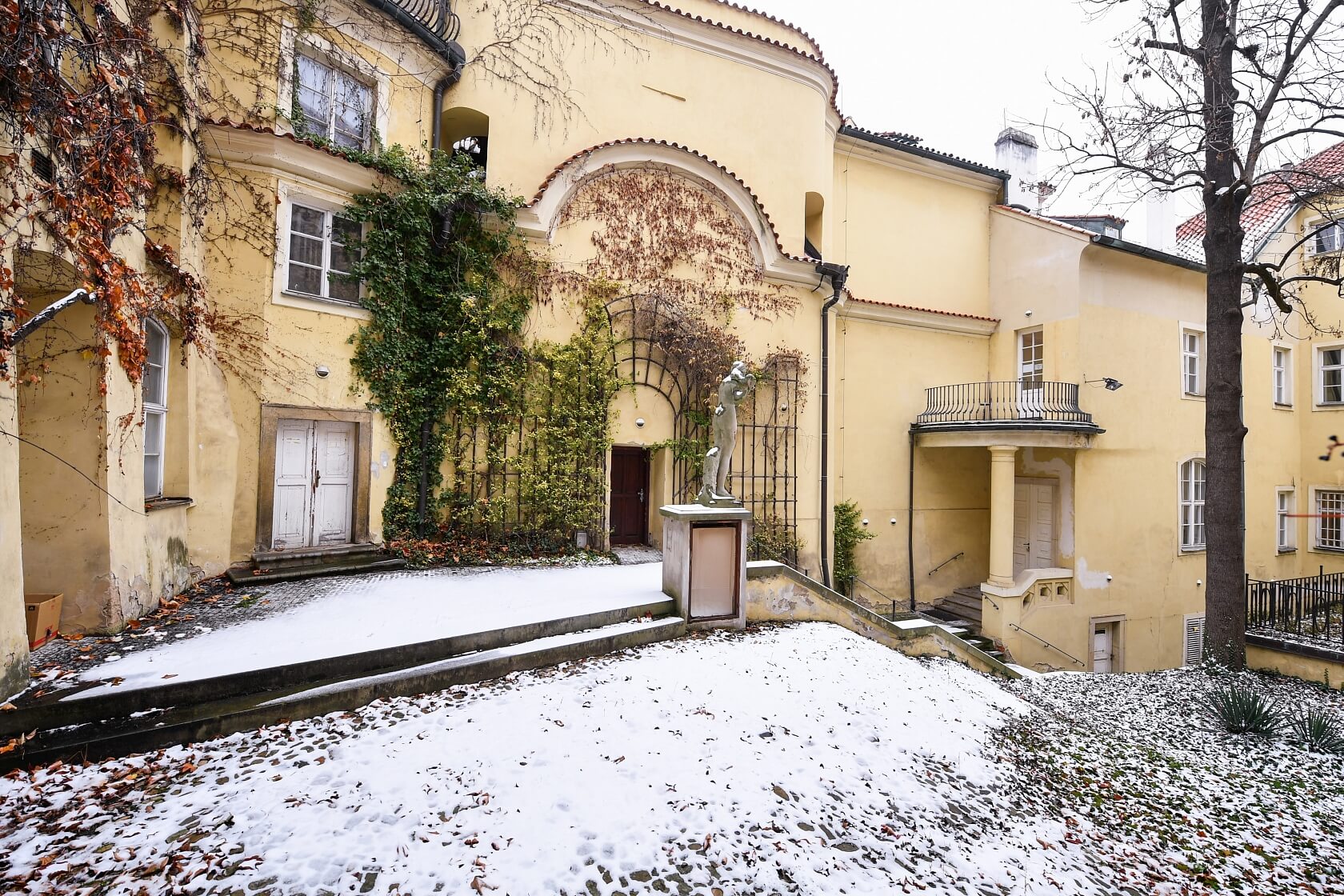 Valdštejnské náměstí, Malá Strana - Praha 1 | Pronájem, Byt 1+1, 60 m²