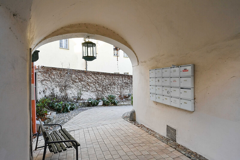 Valdštejnské náměstí, Malá Strana - Praha 1 | Pronájem, Byt 1+1, 60 m²