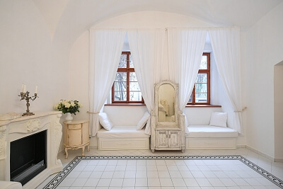 Valdštejnské náměstí, Malá Strana - Prague 1 | Rent, Apartment Studio (1+1), 60 m²