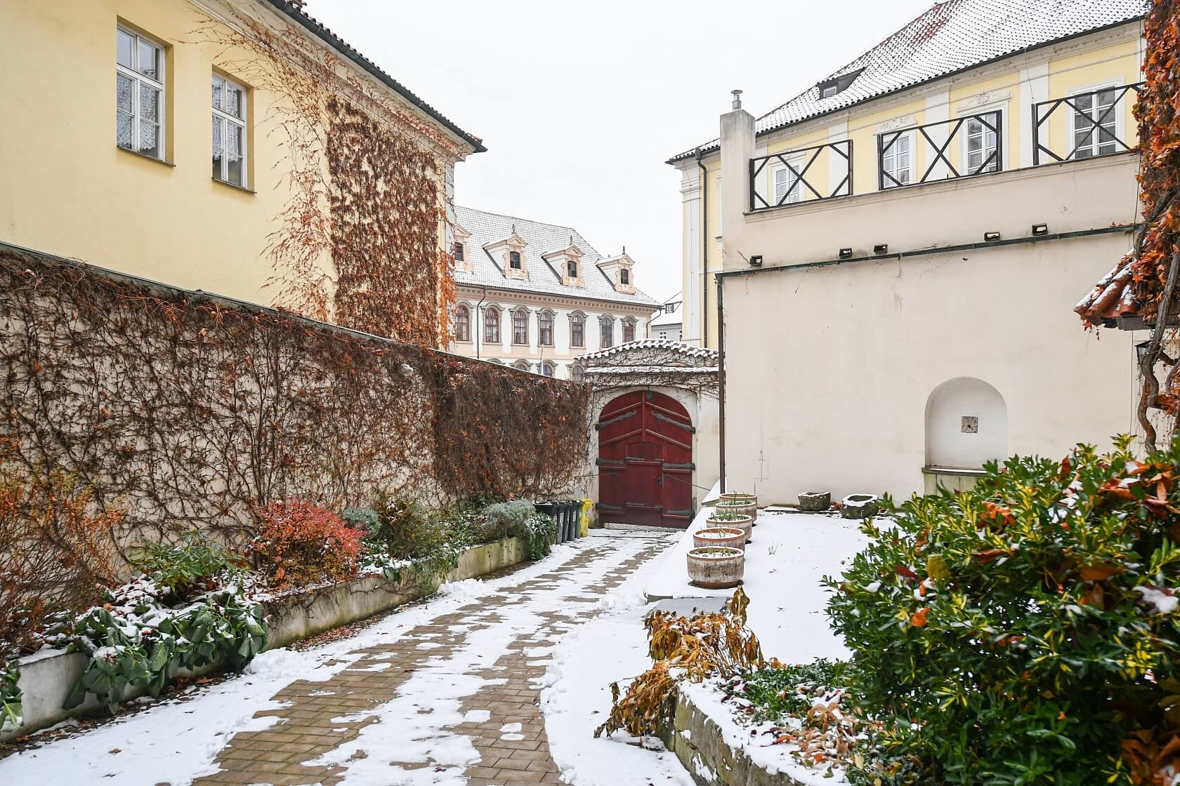 Valdštejnské náměstí, Malá Strana - Praha 1 | Pronájem, Byt 1+1, 60 m²