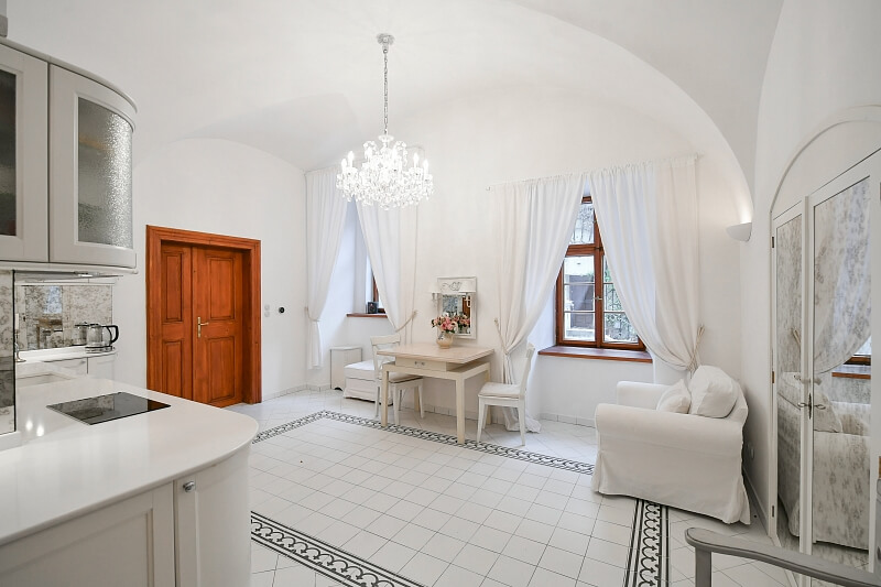 Valdštejnské náměstí, Malá Strana - Prague 1 | Rent, Apartment Studio (1+1), 60 m²