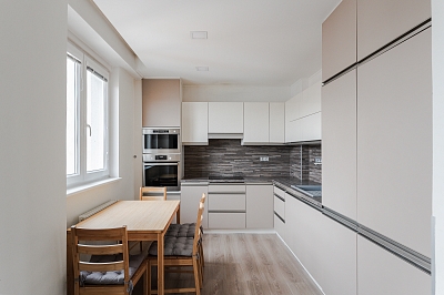 Horova, Karlovy Vary - Karlovy Vary | Sale, Apartment Two-bedroom (3+kk), 91 m²