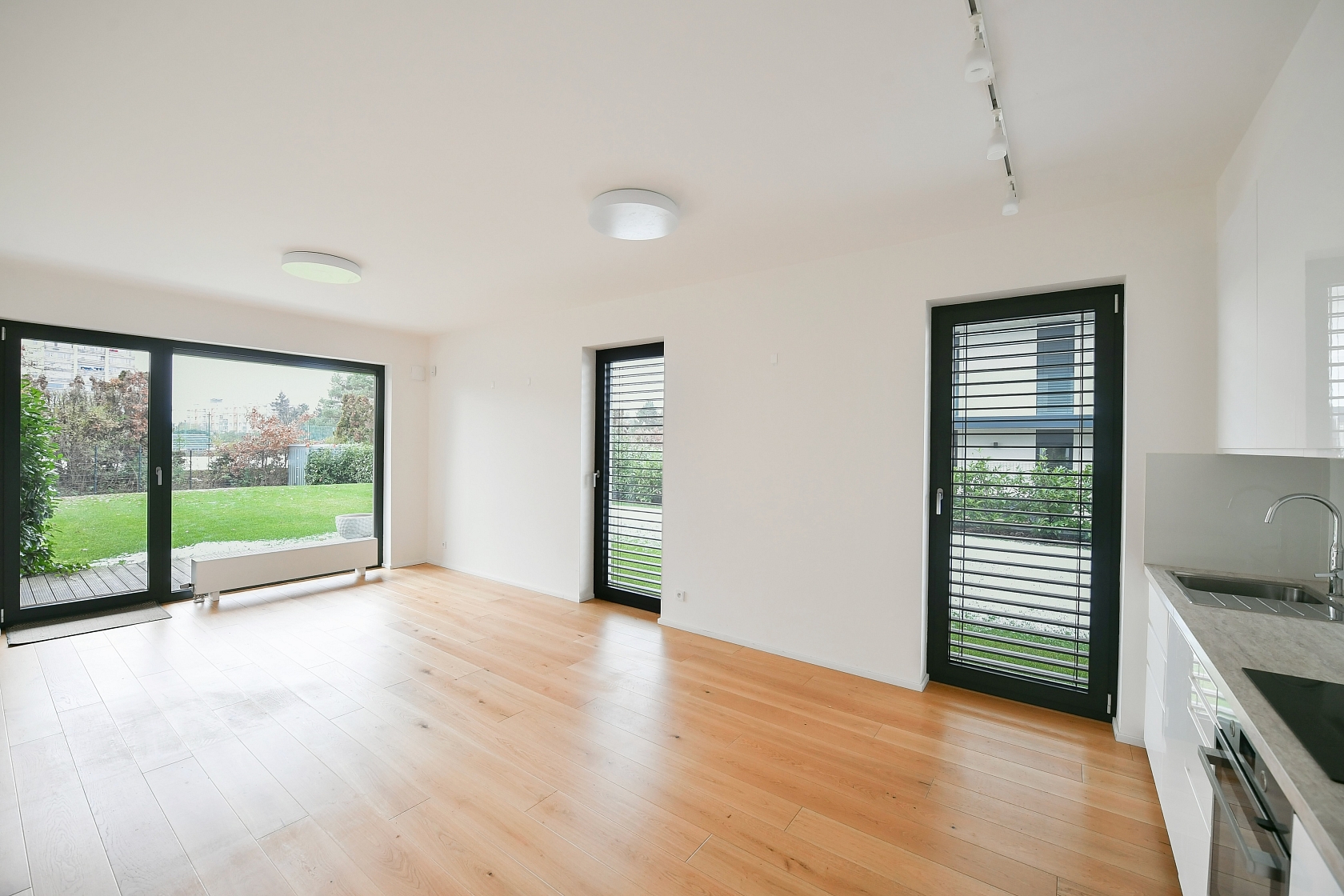 U Hostivařského nádraží, Hostivař - Praha 10 | Pronájem, Byt 2+kk, 76 m²