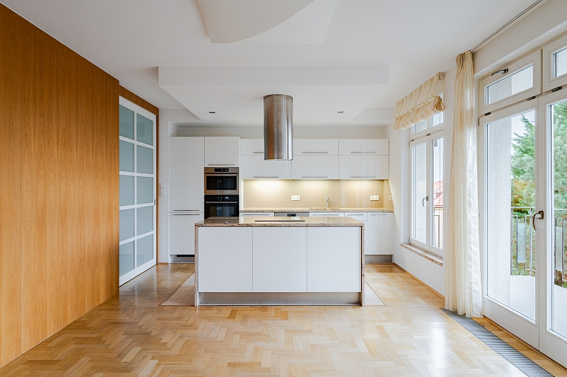 Benešovská, Vinohrady - Prague 10 | Rent, Apartment Four-bedroom (5+kk), 139 m²
