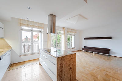 Benešovská, Vinohrady - Prague 10 | Rent, Apartment Four-bedroom (5+kk), 139 m²