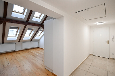 Na Zderaze, Nové Město - Praha 2 | Prodej, Byt 2+kk, 49 m²