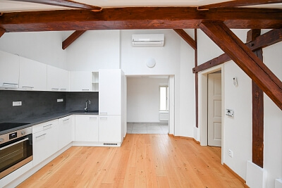 Na Zderaze, Nové Město - Praha 2 | Prodej, Byt 2+kk, 49 m²