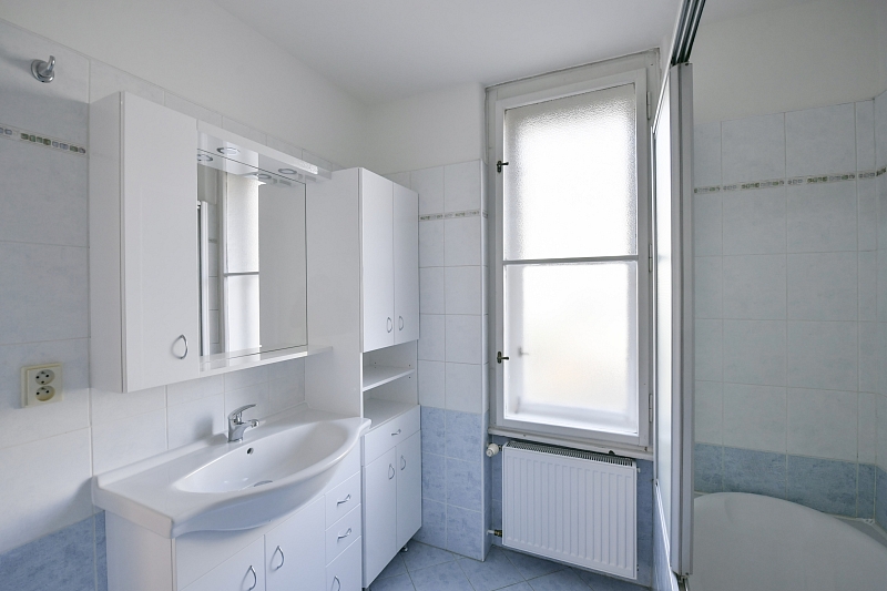 Bubenečská, Bubeneč - Prague 6 | Rent, Apartment Four-bedroom (5+1), 156 m²