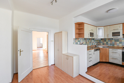 Bubenečská, Bubeneč - Prague 6 | Rent, Apartment Four-bedroom (5+1), 156 m²