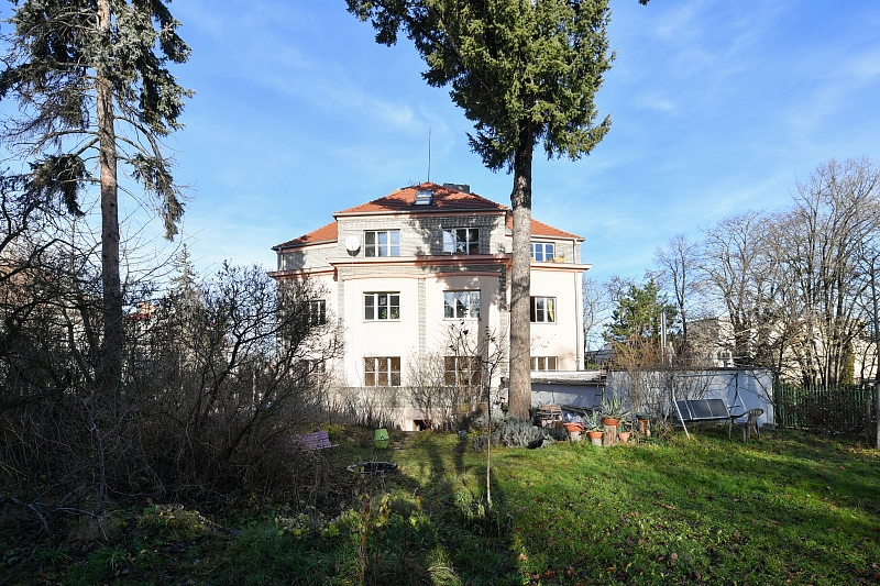 Bubenečská, Bubeneč - Prague 6 | Rent, Apartment Four-bedroom (5+1), 156 m²