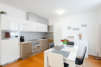 Staropramenná, Smíchov - Praha 5 | Pronájem, Byt 2+kk, 59 m²