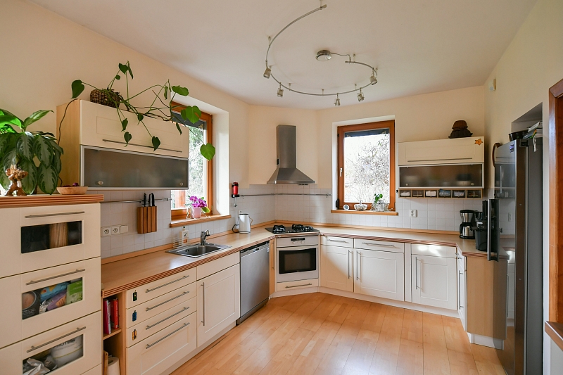 Javorová, Sulice - Praha-východ | Pronájem, Rodinný dům 4+1, 162 m²