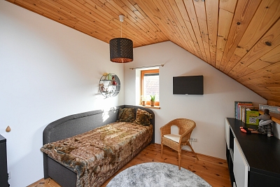 Javorová, Sulice - Praha-východ | Rent, House Three-bedroom (4+1), 162 m²