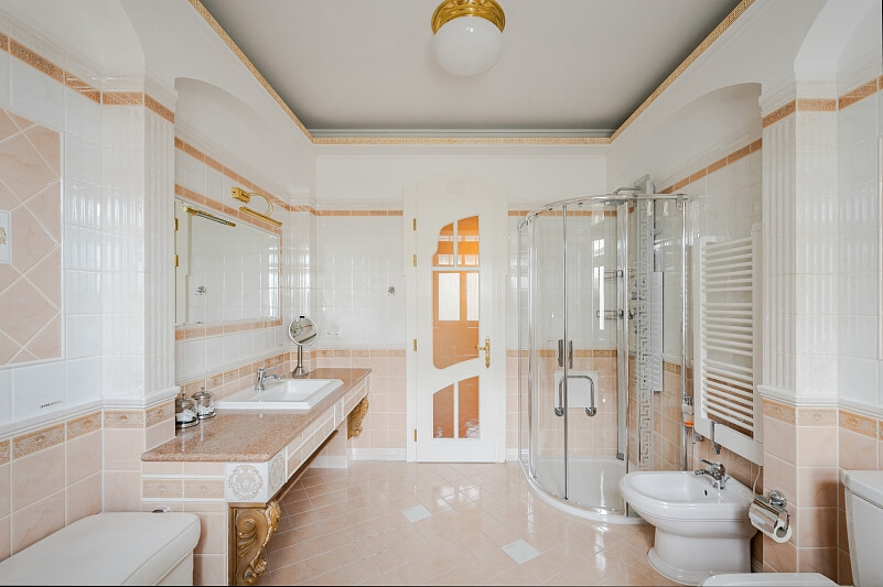 Moravská, Karlovy Vary - Karlovy Vary | Prodej, Byt 5+kk, 146 m²