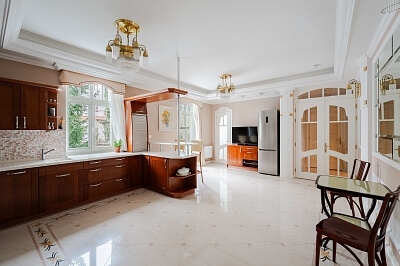 Moravská, Karlovy Vary - Karlovy Vary | Prodej, Byt 5+kk, 146 m²