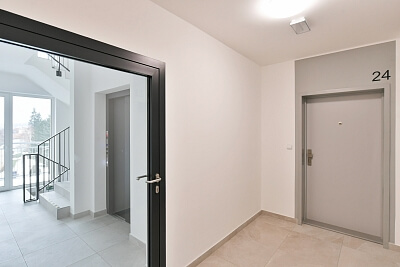 Karlovy Vary - Karlovy Vary | Sale, Apartment One-bedroom (2+kk), 98 m²