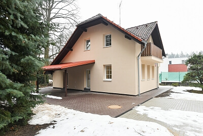 Utěšilova, Klánovice - Prague 9 | Rent, House Three-bedroom (4+kk), 154 m²