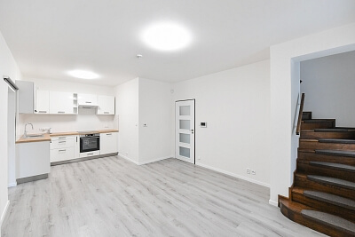 Utěšilova, Klánovice - Prague 9 | Rent, House Three-bedroom (4+kk), 154 m²