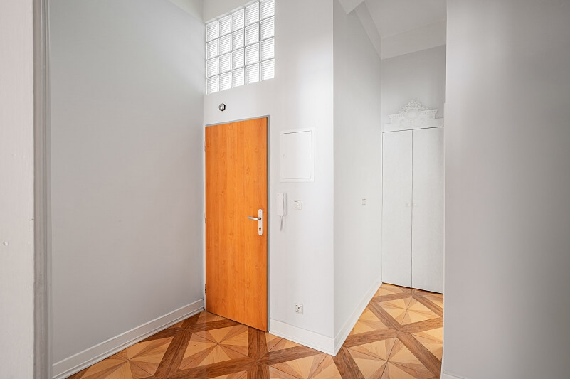 Svahová, Karlovy Vary - Karlovy Vary | Prodej, Byt 2+kk, 77 m²