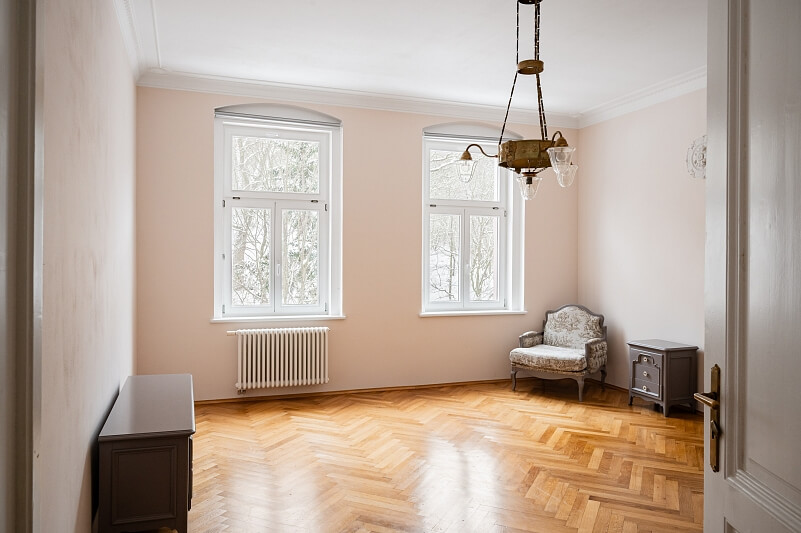 Svahová, Karlovy Vary - Karlovy Vary | Sale, Apartment One-bedroom (2+kk), 77 m²