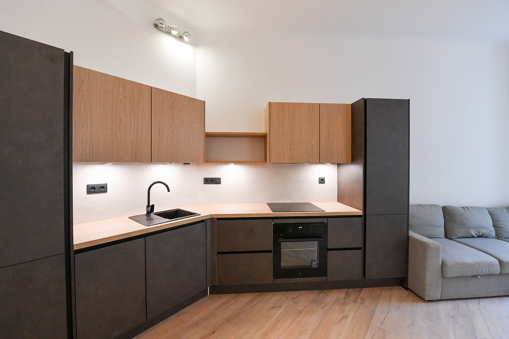 Bořivojova, Žižkov - Prague 3 | Rent, Apartment Two-bedroom (3+kk), 69 m²