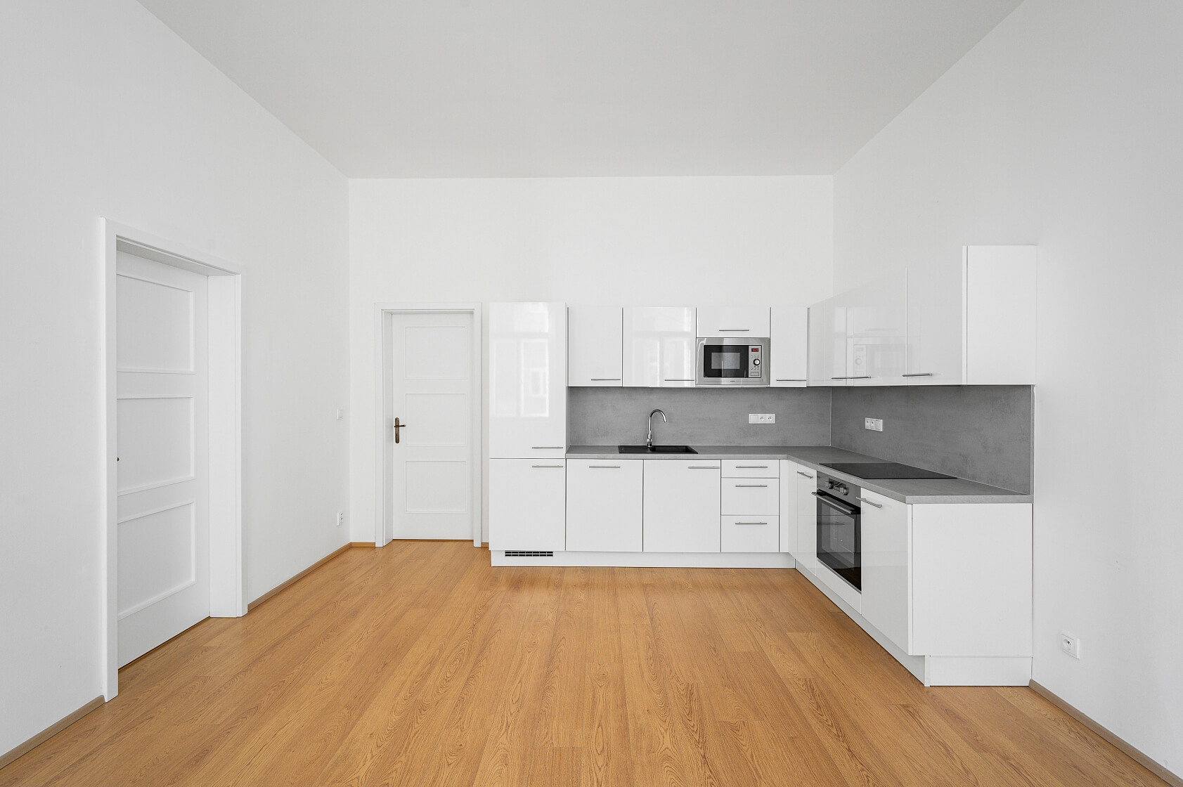 Svornosti, Smíchov - Prague 5 | Sale, Apartment Two-bedroom (3+kk), 94 m²