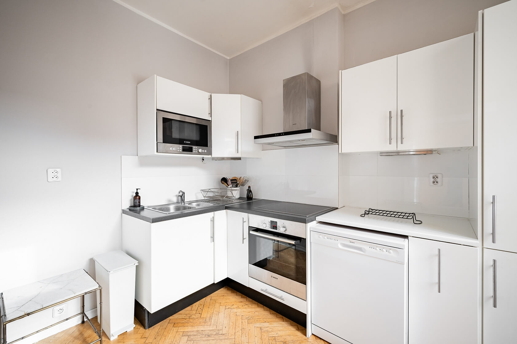 Jana Masaryka, Vinohrady - Prague 2 | Rent, Apartment One-bedroom (2+1), 68 m²