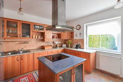 Pod Martinem, Řepy - Prague 6 | Rent, House Four-bedroom (5+kk), 250 m²