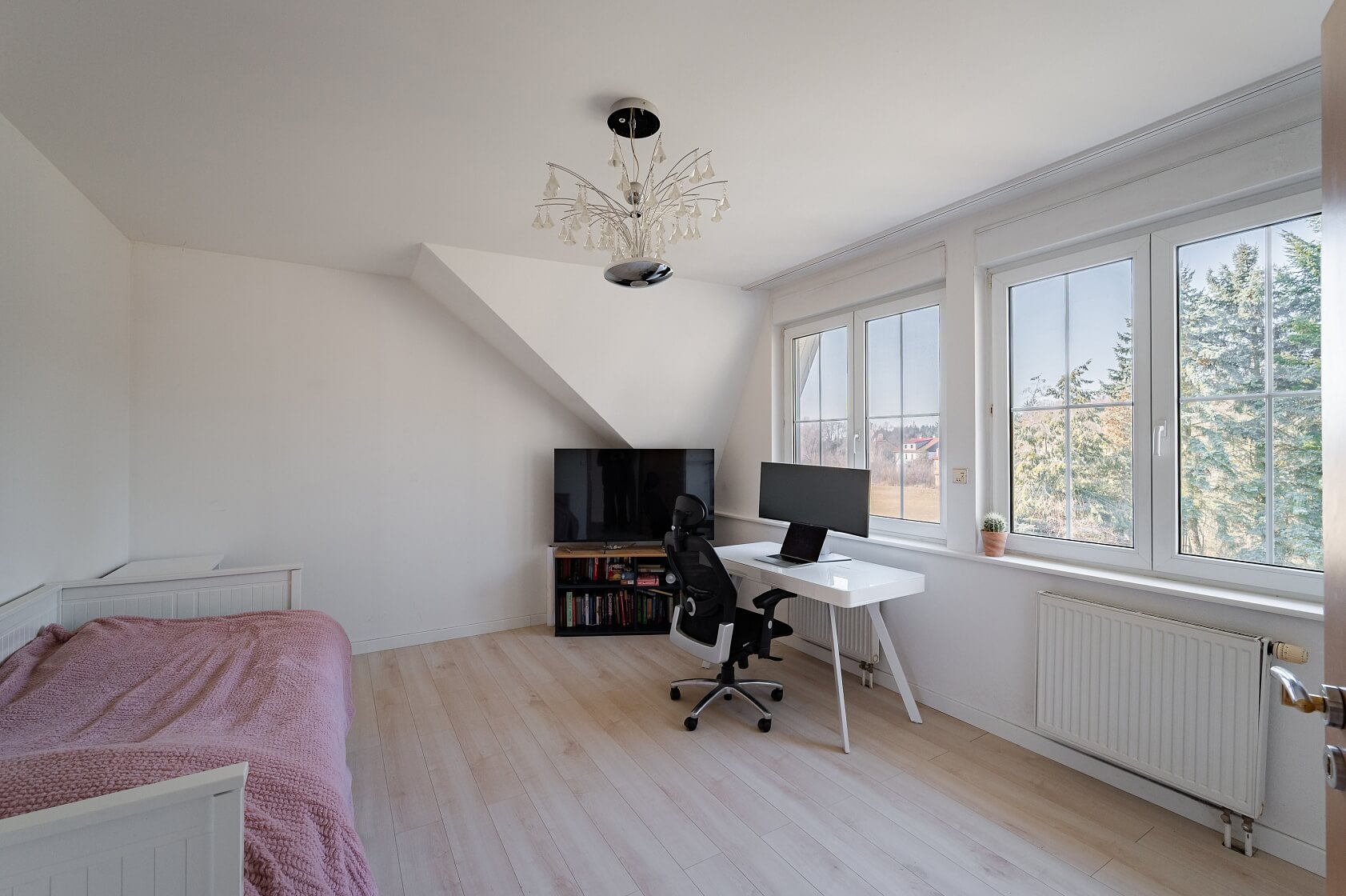 Školní, Mukařov - Praha-východ | Sale, House Four-bedroom (5+kk), 270 m²