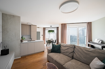 Ramonova, Strašnice - Praha 10 | Pronájem, Byt 2+kk, 90 m²