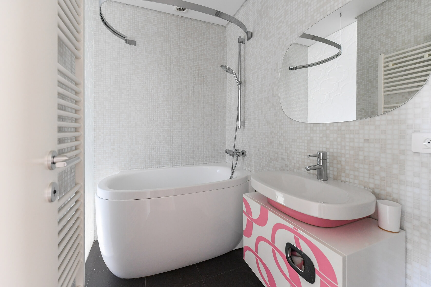 Jihozápadní II, Záběhlice - Praha 4 | Pronájem, Rodinný dům 5+kk, 196 m²