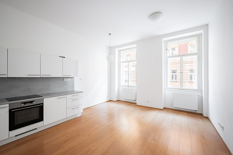 Svornosti, Smíchov - Prague 5 | Sale, Apartment Two-bedroom (3+kk), 93 m²