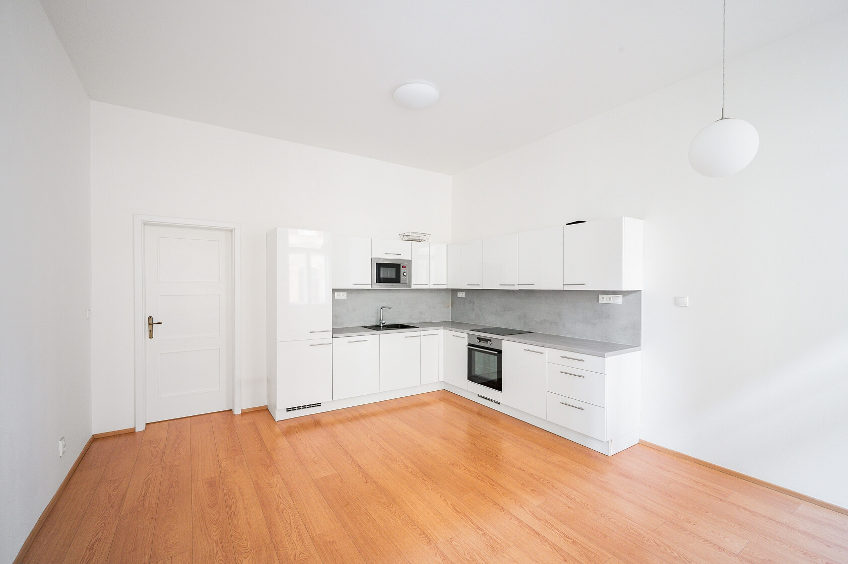 Svornosti, Smíchov - Prague 5 | Sale, Apartment Two-bedroom (3+kk), 93 m²