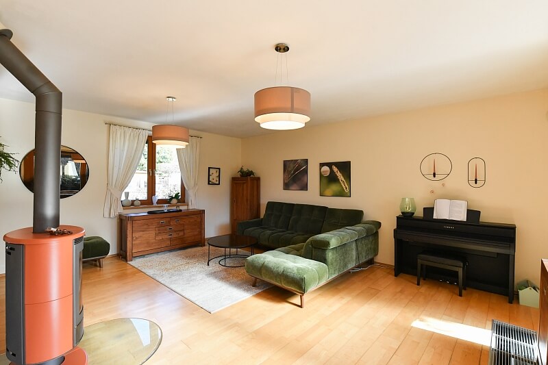 Javorová, Sulice - Praha-východ | Rent, House Three-bedroom (4+1), 162 m²