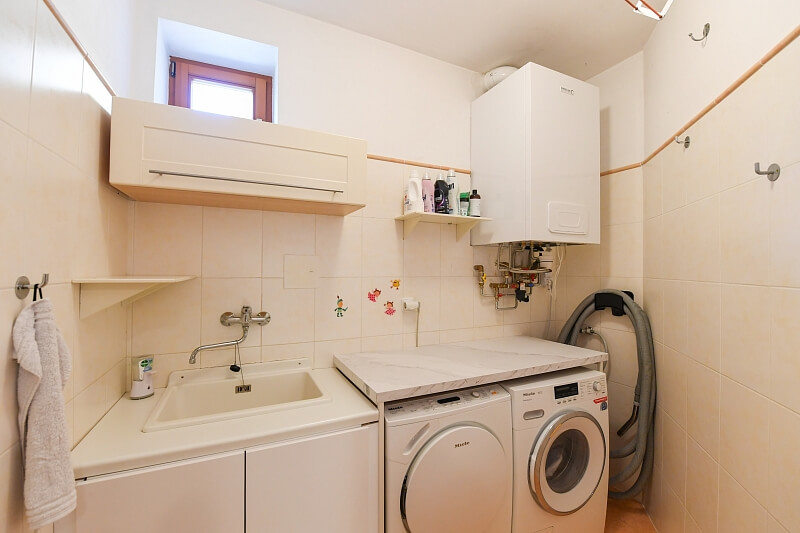 Javorová, Sulice - Praha-východ | Pronájem, Rodinný dům 4+1, 162 m²