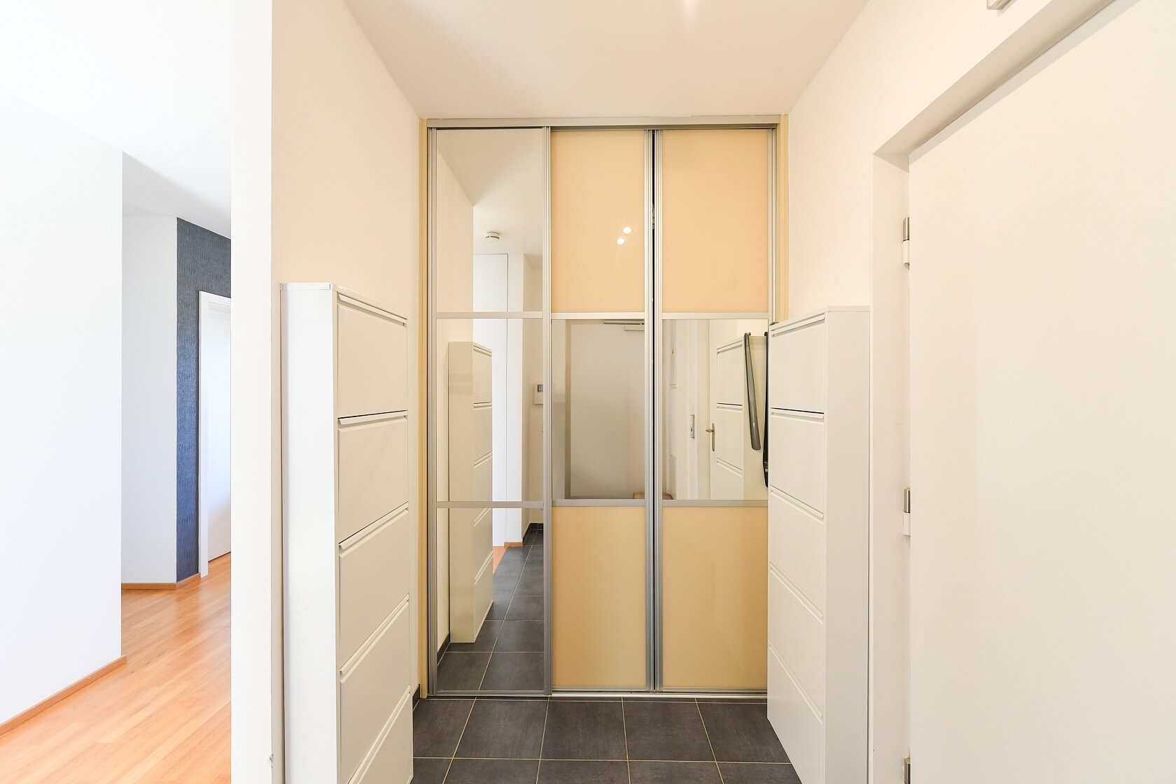Za Karlínským přístavem, Karlín - Prague 8 | Rent, Apartment Two-bedroom (3+kk), 80 m²