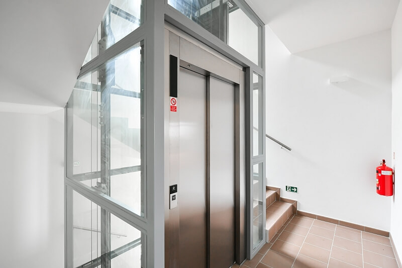 Zeyerova, Mariánské Lázně - Cheb | Rent, Apartment One-bedroom (2+kk), 97 m²