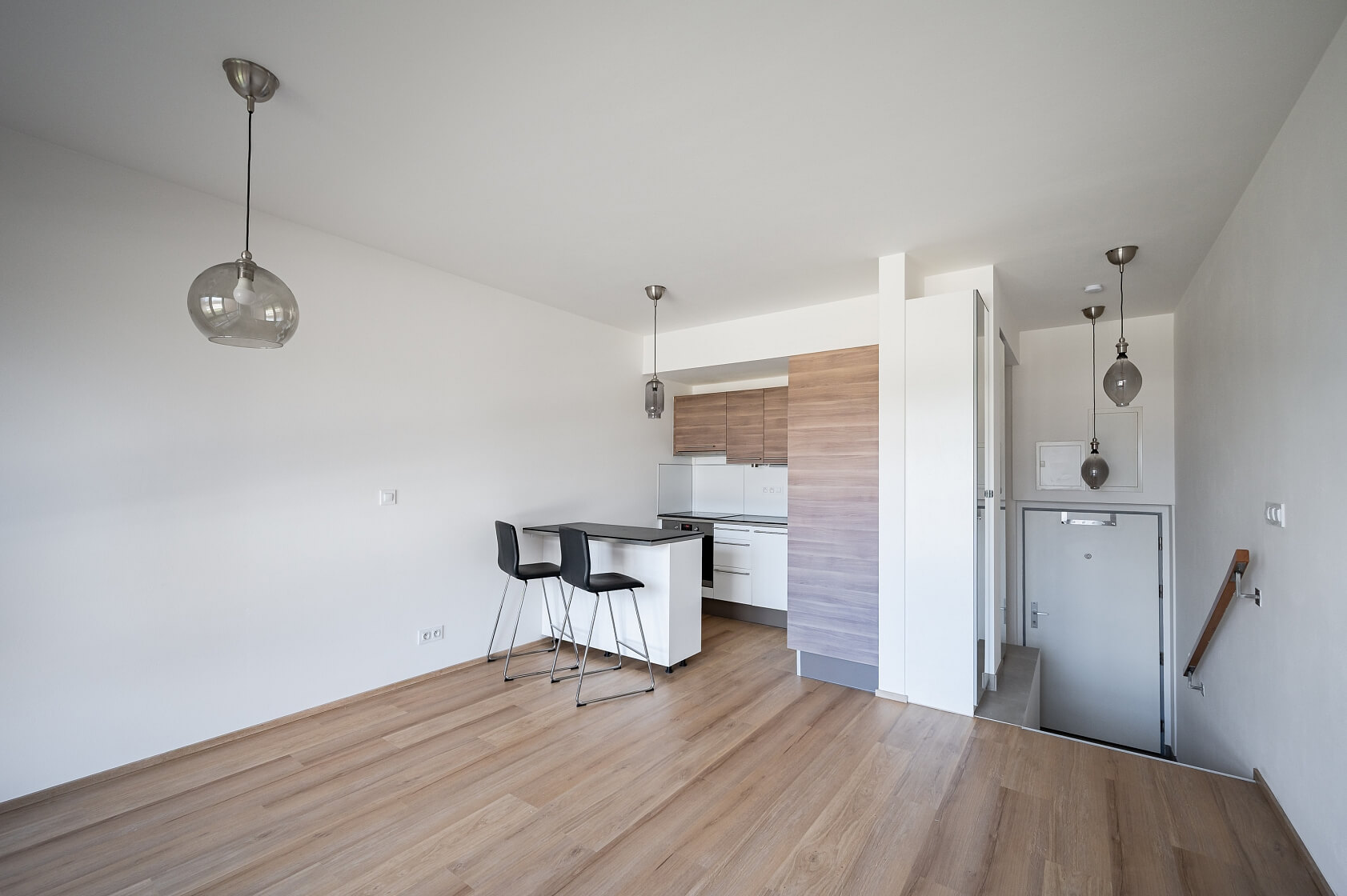 Mezitraťová, Hrdlořezy - Praha 9 | Pronájem, Byt 2+kk, 53 m²