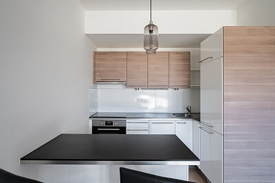 Mezitraťová, Hrdlořezy - Praha 9 | Pronájem, Byt 2+kk, 53 m²